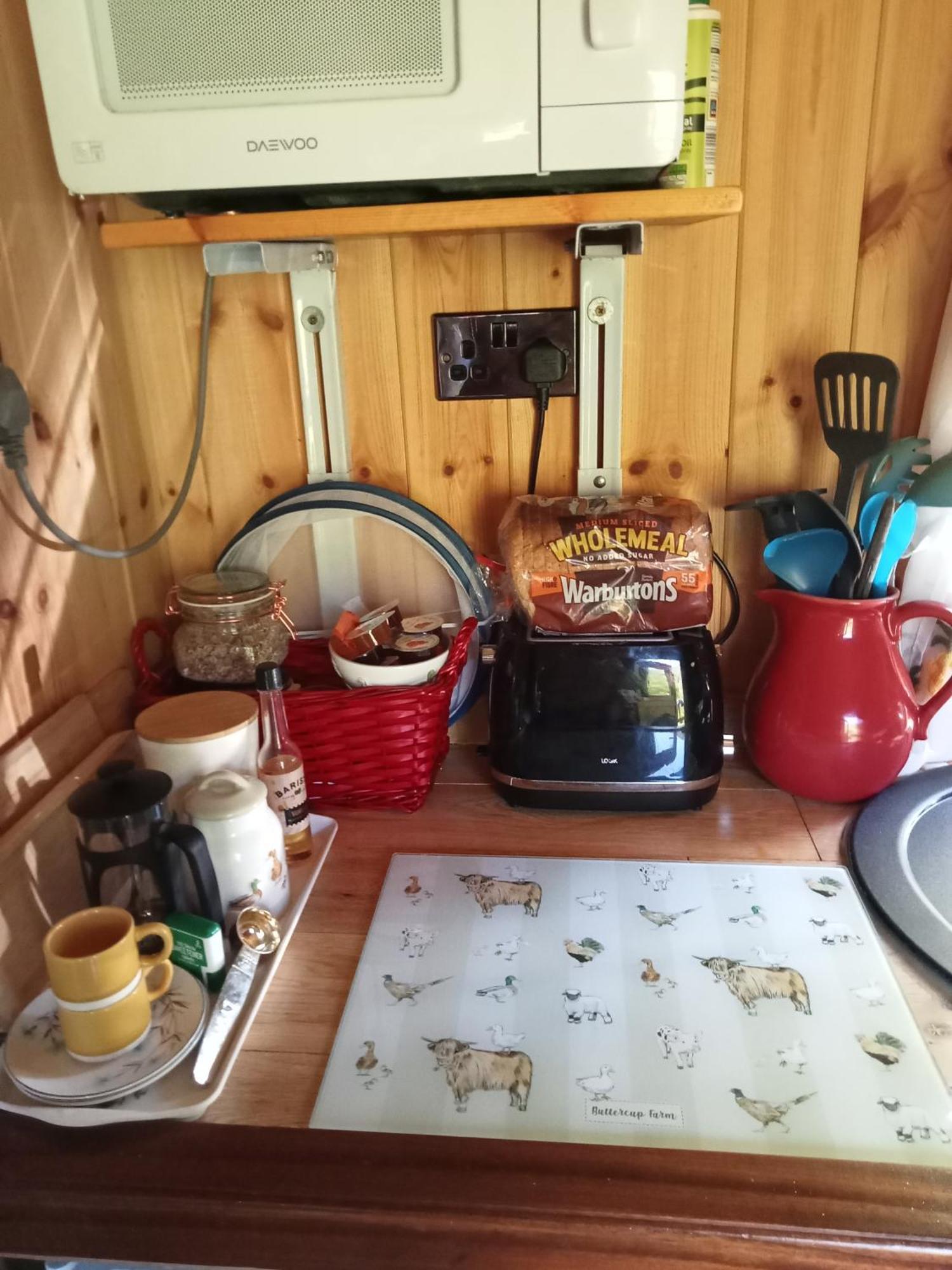 'Morris' The Shepherd'S Hut And Woodland Hot Tub Experience Carmarthen Zewnętrze zdjęcie