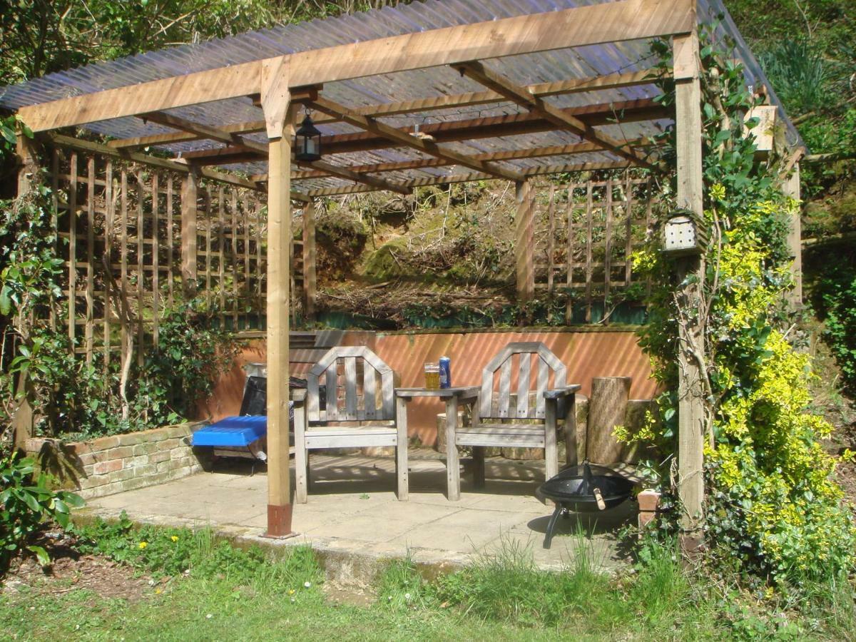 'Morris' The Shepherd'S Hut With Woodland Hot Tub Carmarthen Zewnętrze zdjęcie